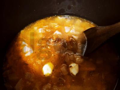 Plovas su vištiena lėtoje viryklėje Žingsnis 4