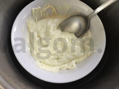 Baltos šokolado ganachas Žingsnis 1