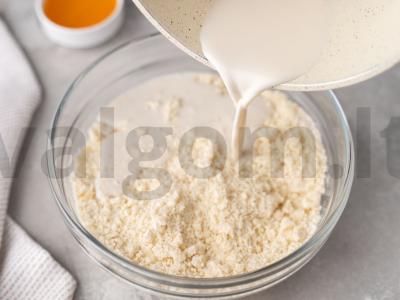 Pyragas su džiovintomis abrikosais, slyvomis ir citrina Žingsnis 3