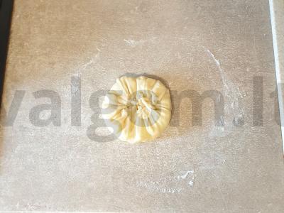 Smulkus pyragas su kopūstais ir kiaušiniu Žingsnis 8