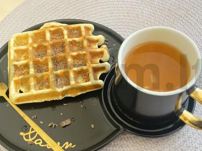 Minkštos Vienos vafliai su sviestu pagrindine nuotrauka