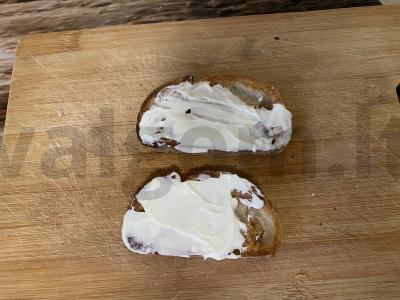 Super sūrio skrudinta duona su prieskoninėmis žolelėmis Žingsnis 5