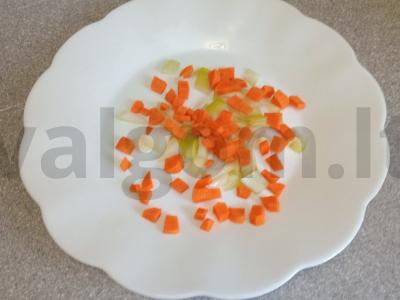 Sriuba su vištienos kukuliais ir pupelių mišiniu Žingsnis 3