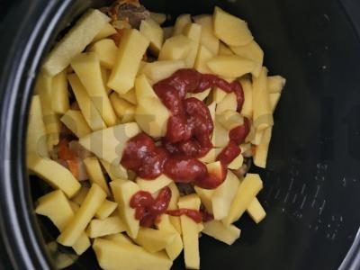 Birios bulvės su mėsa lėtoje viryklėje Žingsnis 6