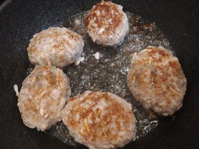 Kopūstų kotletai su mėsa Žingsnis 7