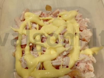 Salotas su rūkytomis krūtinėlėmis ir džiovintais abrikosais Žingsnis 2