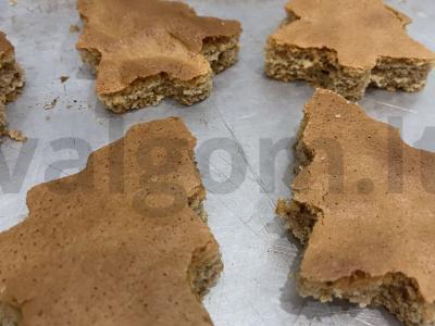 Biskvitiniai sausainiai „Eglutės sniege“ Žingsnis 3