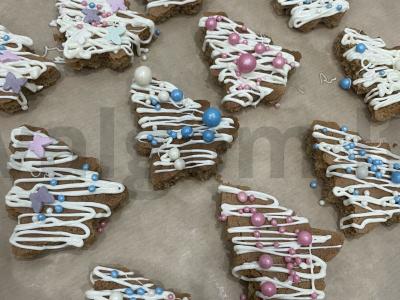 Biskvitiniai sausainiai „Eglutės sniege“ pagrindine nuotrauka