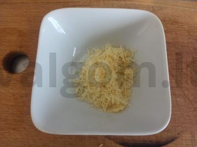 Makaronai su grybais, svogūnais ir sūriu Žingsnis 2