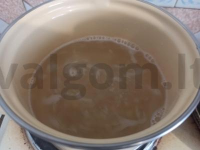 Makaronai su grybais, svogūnais ir sūriu Žingsnis 3