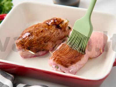 Vištienos ritinėliai su spanguolėmis Žingsnis 5