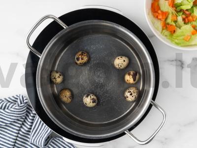 Rūkyto upėtakio salotos Žingsnis 3