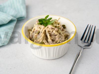 Kepenėlių salotos su kopūstais pagrindine nuotrauka