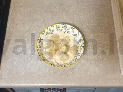 Švelnūs bananiniai varškėčiai Žingsnis 3