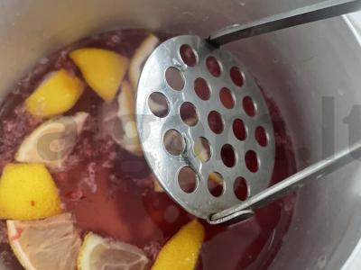 Limonadas su mineraliniu vandeniu ir aviečių uogiene „Avietė“ Žingsnis 5