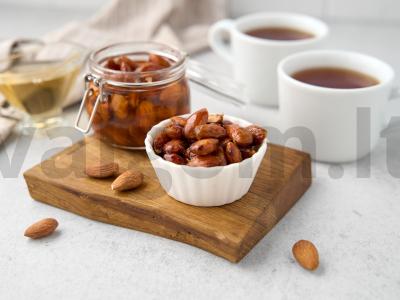 Migdolai su medumi pagrindine nuotrauka