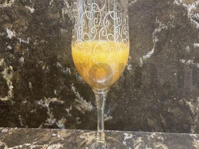 Alkoholinis kokteilis „Bellini“ Žingsnis 2