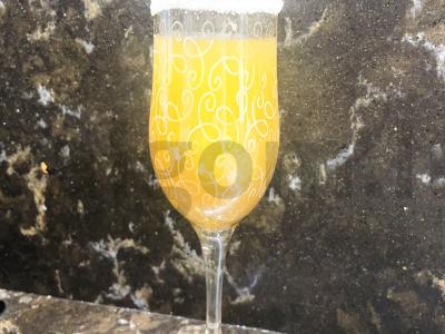 Alkoholinis kokteilis „Bellini“ Žingsnis 3