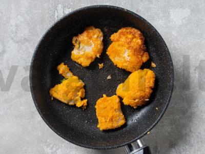 Žuvis džiovintuose trupiniuose Žingsnis 3