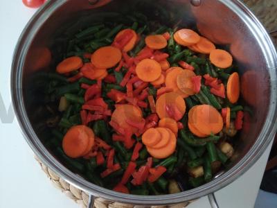 Daržovių troškinys su pupelėmis Žingsnis 7