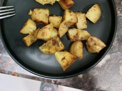 Keptas bulvės prieskoniuose pagrindine nuotrauka