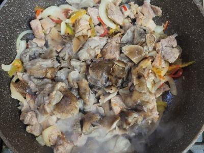 Kiaulienos ir voveraičių padažas Žingsnis 4