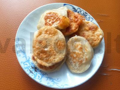 Riešutų ir sūrio įdarytos paplotėliai pagrindine nuotrauka