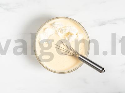 Paprasta varškės apkepas su razinomis Žingsnis 6