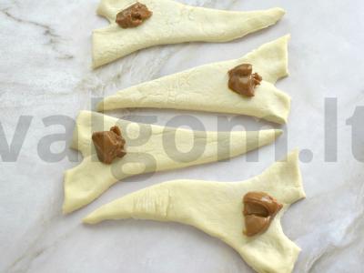 Kruasanai su virta saldžia grietinėle Žingsnis 3