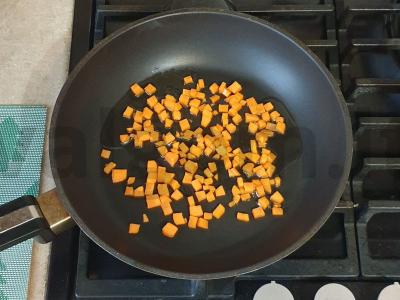 Birus ryžiai su žirneliais ir morkomis Žingsnis 2