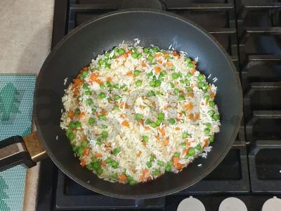 Birus ryžiai su žirneliais ir morkomis Žingsnis 4