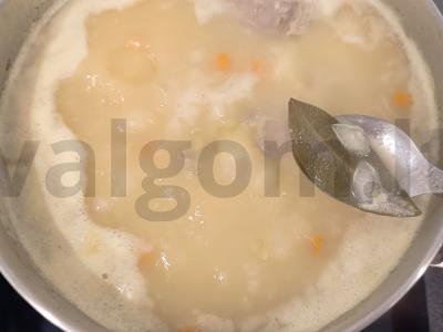 Žirnių sriuba su kalakutų kaklais Žingsnis 6