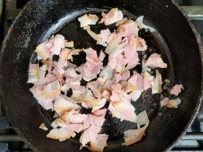 Švelniausia „Carbonara“ makaronai su bekonu Žingsnis 1