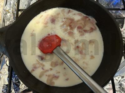 Skanūs makaronai su sūrio padažu ir bekonu Žingsnis 3