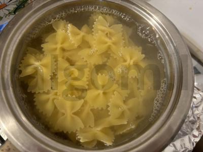 Skanūs makaronai su sūrio padažu ir bekonu Žingsnis 6