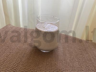 Gurku, chia sėklų ir džiovintų slyvų kokteilis Žingsnis 4