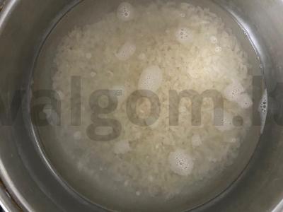 Ryžių košė su razinomis Žingsnis 1