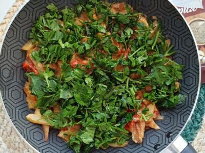 Kepta bulvė su vyšniniais pomidorais grietinėje Žingsnis 8