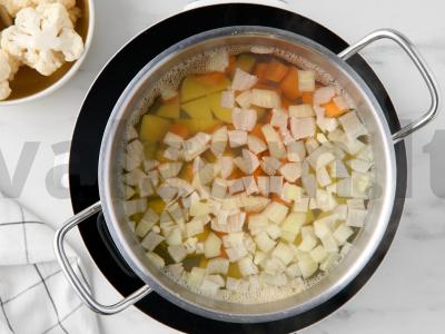 Daržovių sriuba su žaliais žirneliais Žingsnis 2