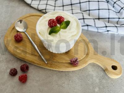 Varškės-jogurto kremas pagrindine nuotrauka