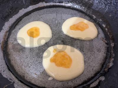 Kvapnūs mini blynai su abrikosų džemo įdaru Žingsnis 11