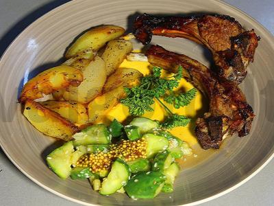 Avinėlio šonkaulis prancūziškai su itališku garnyru pagrindine nuotrauka