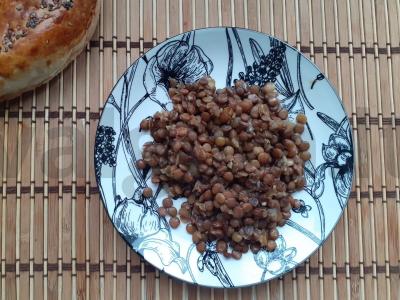 Žalioji lęša indų stiliumi pagrindine nuotrauka