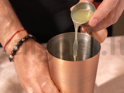Kokteilis „Ramos Fizz“ Žingsnis 2