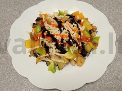 Salotas su keptais baklažanais, pomidorais, paprikomis ir sūriu Žingsnis 8