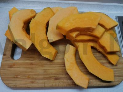 Moliūgas, keptas su medumi Žingsnis 1