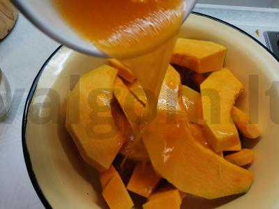 Moliūgas, keptas su medumi Žingsnis 4