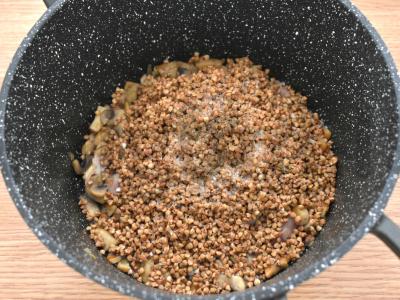 Grikių košė su grybais ir šonine Žingsnis 4