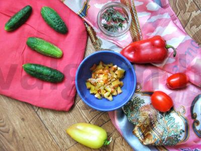 Šiltas bulguro salotas su agurkais ir mėta Žingsnis 3