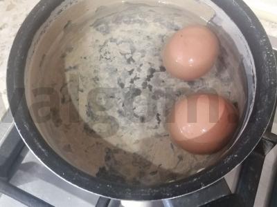 Krabų salotos su žolelėmis ir kukurūzais Žingsnis 1